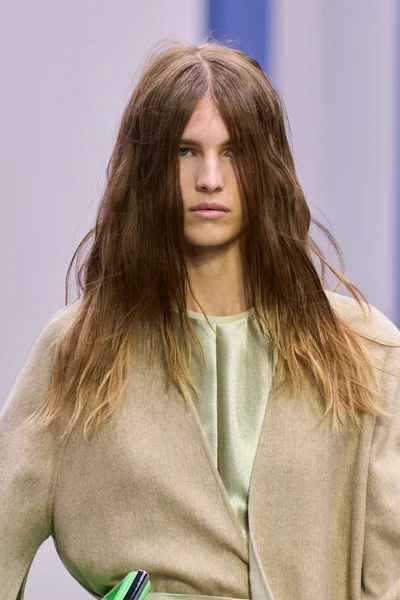 Look 20